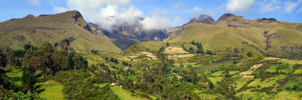 ECUADOR A Cotopaxi-vulkán (5897 m)